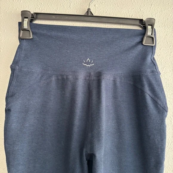 Beyond Yoga Nocturnal Navy Spacedye All Day Flare High Waisted Pant - Size Med - Picture 7 of 7